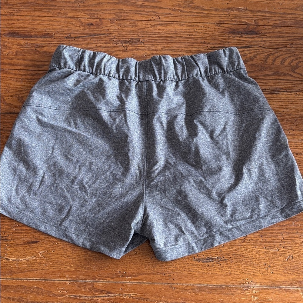 Lululemon On The Fly Short *2.5" Inseam Heathered Black Women’s Workout Size 8 - Picture 12 of 13